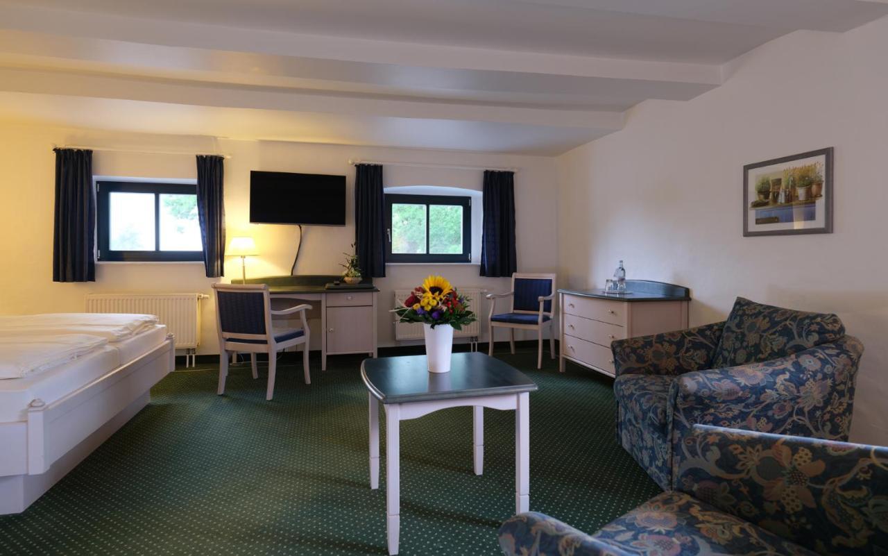 Gutshaus Redewisch Hotel & Restaurant Boltenhagen  Esterno foto