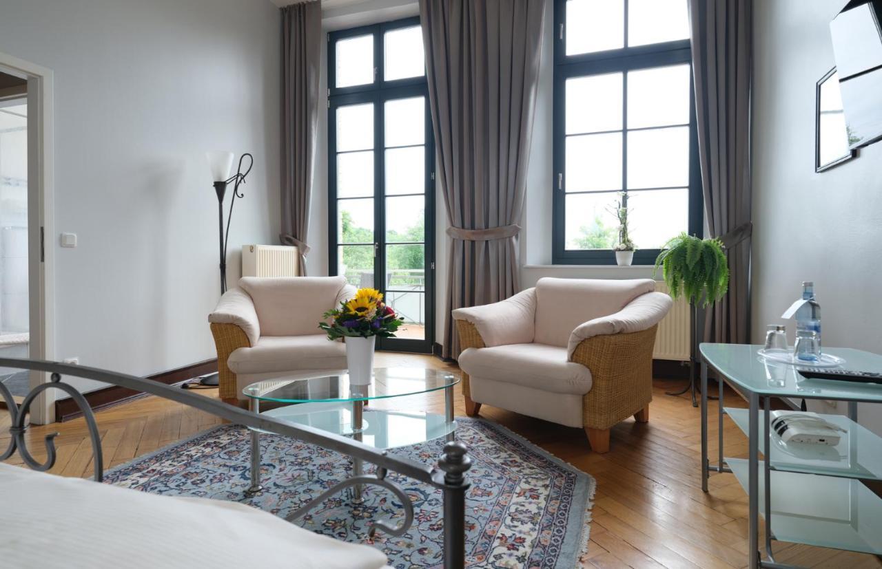 Gutshaus Redewisch Hotel & Restaurant Boltenhagen  Esterno foto