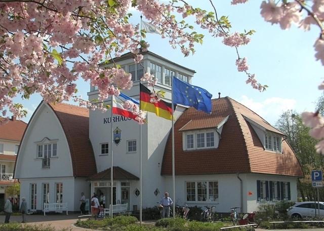 Gutshaus Redewisch Hotel & Restaurant Boltenhagen  Esterno foto