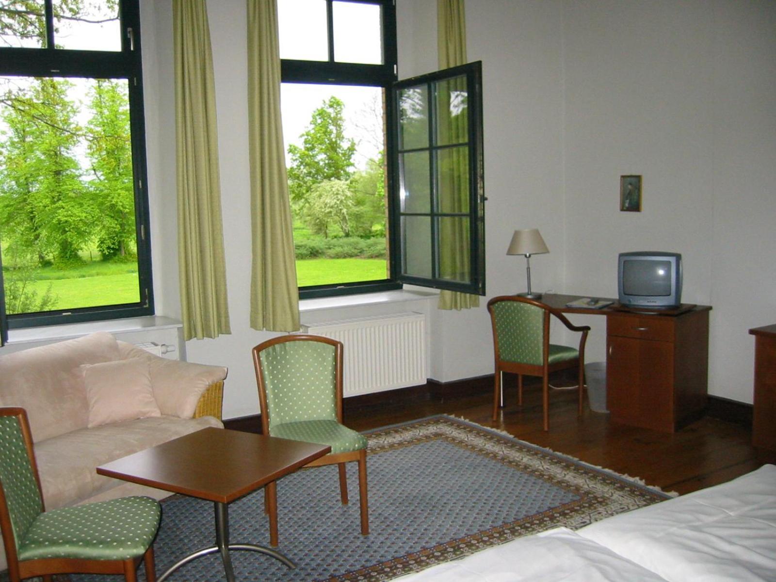 Gutshaus Redewisch Hotel & Restaurant Boltenhagen  Esterno foto