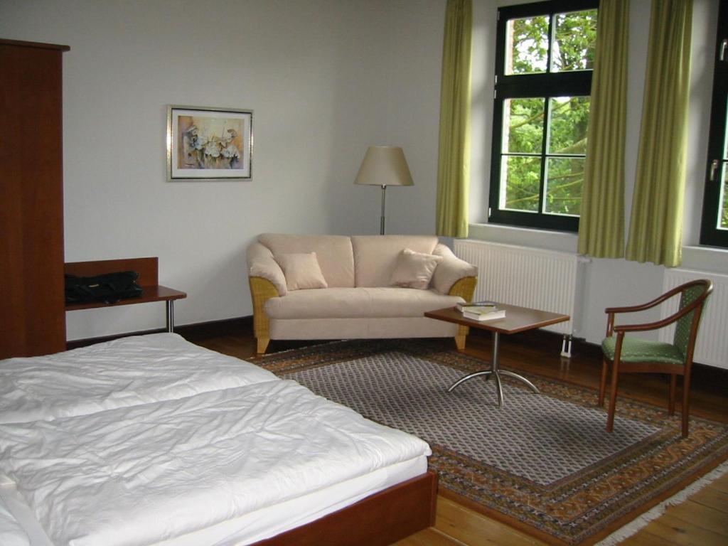 Gutshaus Redewisch Hotel & Restaurant Boltenhagen  Esterno foto